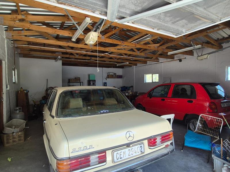 6 Bedroom Property for Sale in Gansbaai Central Western Cape